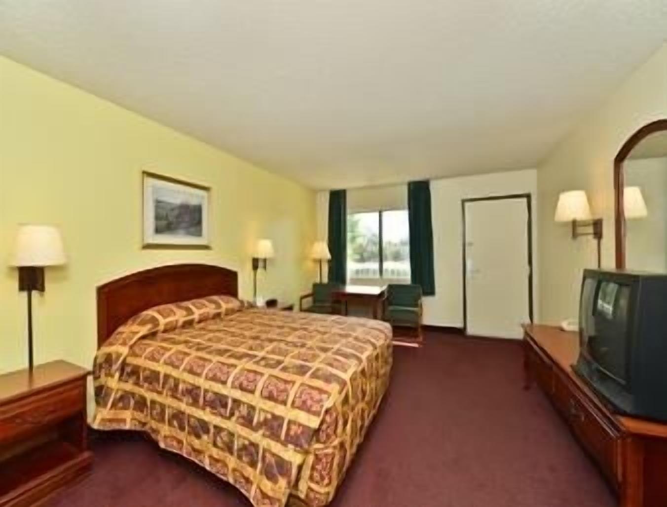 Super 8 By Wyndham Bakersfield/Central Exteriör bild