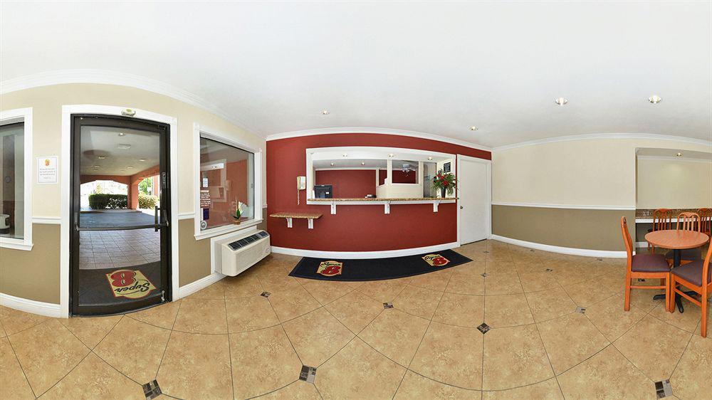 Super 8 By Wyndham Bakersfield/Central Exteriör bild